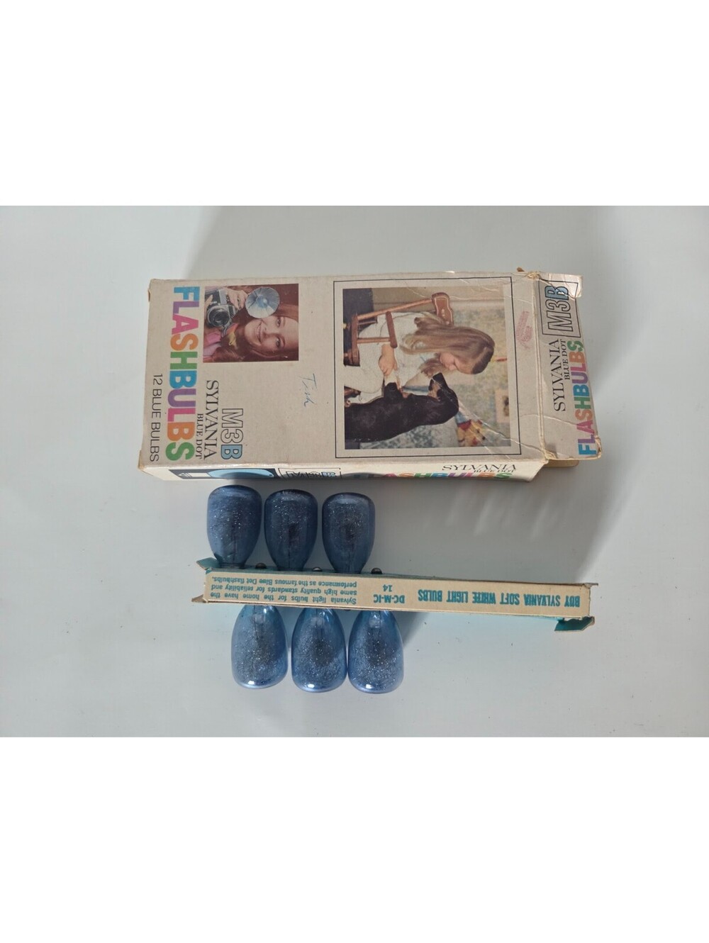 Sylvania Blue Dot M3B Flashbulbs Vintage Box of 12 Blue Bulbs